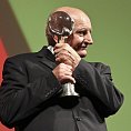Josef Somr převzal na MFF KV Cenu prezidenta festivalu za přínos českému filmu