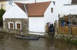 Obyvatel� Putimi na P�secku �ekaj�, a� opadne voda