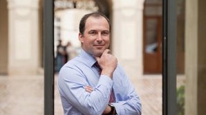 N�m�stek Zdr�hal p�sobil na ministerstvu kultury od dob Ji��ho Bessera.