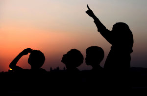 Ramadán je devátým měsícem lunárního muslimského kalendáře a ramadánový půst je jedním z pilířů islámu. Oslavy ramadánu.