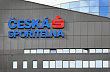 Logo na budově České spořitelny.