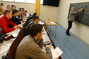 V�uka student� na V�, ilustra�n� foto
