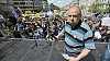 Odbory si dosud lid� spojovali p�edev��m s demonstracemi proti vl�d�. Nyn� odbory m�n� taktiku a spou�t� v�rnostn� program se slevami.