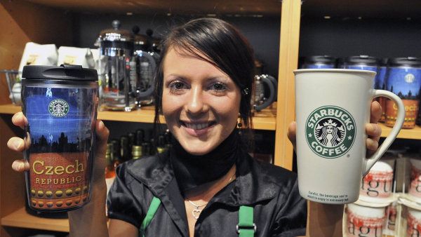 Mileni&aacute;lov&eacute; ve sv�t� se od t�ch v �esku mo�n&aacute; trochu li&scaron;&iacute;, ale jednu v�c m&aacute;me spole�nou. Zbo��ujeme j&iacute;dlo stylem "take away". A&nbsp;milujeme kel&iacute;mky.