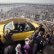 Turisté si fotografují nový model Fordu Mustang GT na střeše Empire State Building, kam ho v rámci neobvyklé marketingové kampaně vyvezli nákladním výtahem. Samozřejmě po částech..