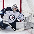 Ond�ej Pavelec v akci.