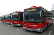 Modern� autobusy v barv�ch Veolia Transport.
