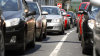 Jedno auto, v�ce �idi��?