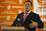 Předseda ČSSD Jiří Paroubek opět kritizuje vládu za to, že nereaguje na finanční krizi. jiri_paroubek__192x128_.jpg