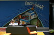 Centrála Facebooku netradičním interiérem nešetří.