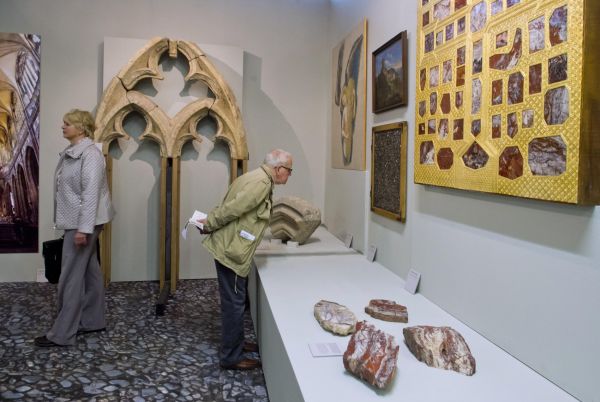 V Národním technickém muzeu v Praze byla 11. května zahájena výstava Civitas Carolina aneb stavitelství doby Karla IV. Koná se při příležitosti 700. výročí panovníkova narození.