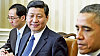 Viceprezident Si �in-pching (uprost�ed) p�i n�v�t�v� B�l�ho domu.