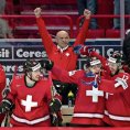 Švýcarská reprezentace se stala senzací 77. světového šampionátu. Hokejisté "alpského zázraku" na cestě do finále vyhráli všech devět zápasů a ve čtvrtfinále vyřadili i český tým. HOP SCHWIZZ