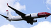 Na archivním snímku je Boeing 737-800 Norwegian Airlines blízko Osla. Na archivním snímku je Boeing 737-800 Norwegian Airlines blízko Osla.
