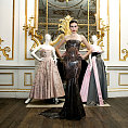Výstava Ballgowns