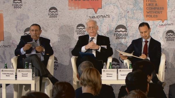 Izraelský politolog Šlomo Avineri zahajuje panel o blízkém východu