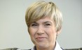 Kateřina Neumannová na sedačce. Kateřina Neumannová na sedačce.