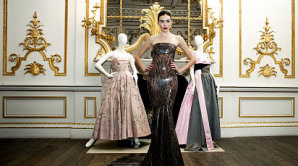 V�stava Ballgowns