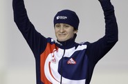 Martina Sáblíková se raduje ze stříbrné medaile na MS v Richmondu. Martina Sáblíková se raduje ze stříbrné medaile na MS v Richmondu.