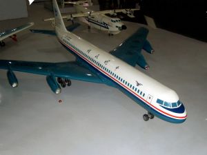 Model letadla �anghaj Y-10