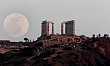 0506GRC CAPE SOUNION APTOPIX GREECE FULL MOON 845