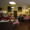 Restaurace Alriso na Betlémském náměstí v Praze.