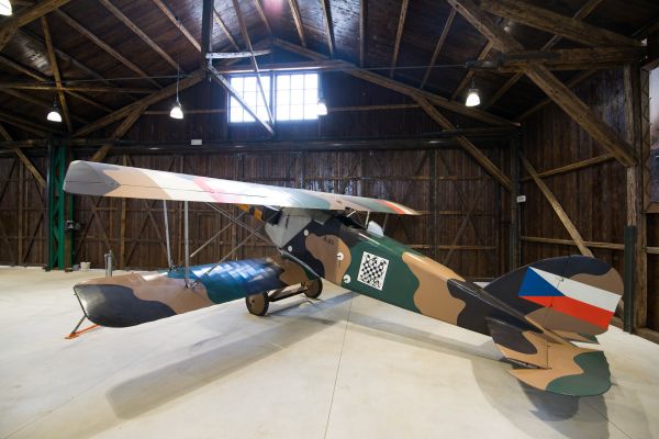 Leteck&eacute; muzeum Kbely otev&iacute;r&aacute; opraven&eacute; hang&aacute;ry.