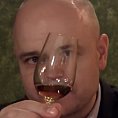 Jak degustovat ko�ak ukazuje viceprezident Asociace sommeli�r� Ivo Dvo��k.