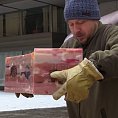 Na piazzet� u N�rodn�ho divadla instalovali um�lci Srdce pro V�clava Havla