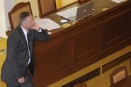 Vláda stáhla smlouvy o radaru Vláda stáhla smlouvy o radaru