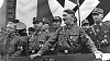 Adolf Hitler na archivn�m sn�mku p�i projevu v Dortmundu.