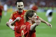 Torres se raduje z prvn�ho g�lu ve fin�le Euro