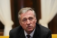Premi�r Mirek Topol�nek