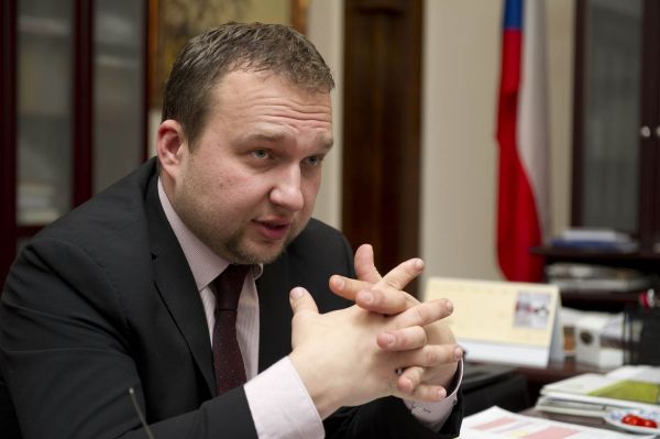 Ministr zem�d�lstv&iacute; Marian Jure�ka