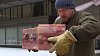 Na piazzet� u N�rodn�ho divadla instalovali um�lci Srdce pro V�clava Havla