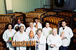 Ve firm� V�hala & spol. pracuje 15 �len� rodiny.