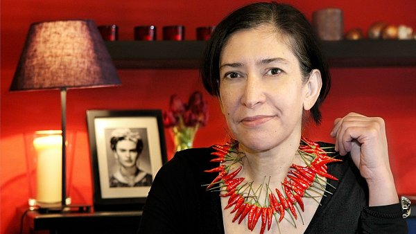 Sofia Smith vede kurzy va�en� ve studiu Cocina Rivera a po��d� tematick� degusta�n� ve�ery ve vybran�ch pra�sk�ch restaurac�ch (nap�. James Joyce Irish Pub).