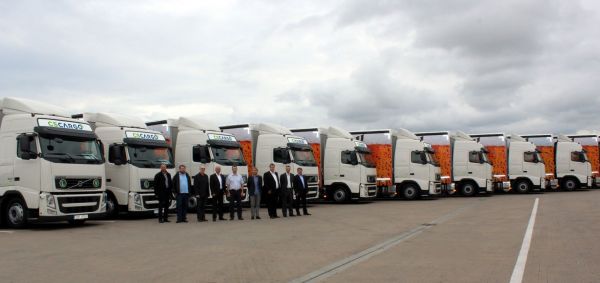 Nov� vozy Volvo p�ipraven� pro z�kazn�ka C. S. Cargo