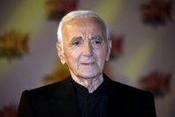 Francouzský zpvák Charles Aznavour.