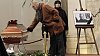 Do Pra�sk� k�i�ovatky v centru metropole se p�ich�zej� s V�clavem Havlem rozlou�it stovky lid�.