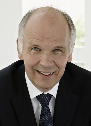 Ulrich Bastert, vedouc marketingu, prodeje a slueb Daimler Buses v rmci koncernu Daimler AG