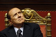 Italský premiér Silvio Berlusconi. Italský premiér Silvio Berlusconi.