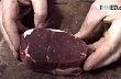 S pomocí potravinářské fólie získá za pár hodin steak ideální tvar.