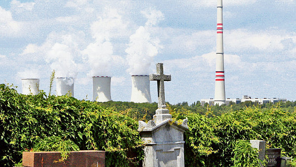 Elektrárna Chvaletice patřící skupině ČEZ