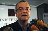 Ministr financí v demisi Miroslav Kalousek. Ministr financí v demisi Miroslav Kalousek.