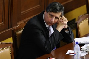 Premi�r Jan Fischer na sch�zi Poslaneck� sn�movny 