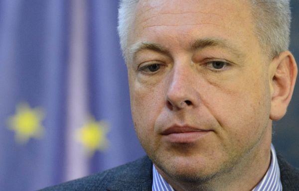 "Podmínky v detenních zaízeních pro cizince byly humánní", reagoval ministr vnitra Chovanec na kritiku ombudsmanky Anny Šabatové.
