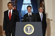 Americk� prezident Barack Obama a ministr financ� Timothy Geithner