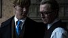 Gary Oldman (vpravo) ve filmu Jeden mus� z kola ven