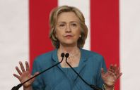 Demokratická kandidátka na prezidentku Hillary Clintonová zahájila kampa rodinným spotem.